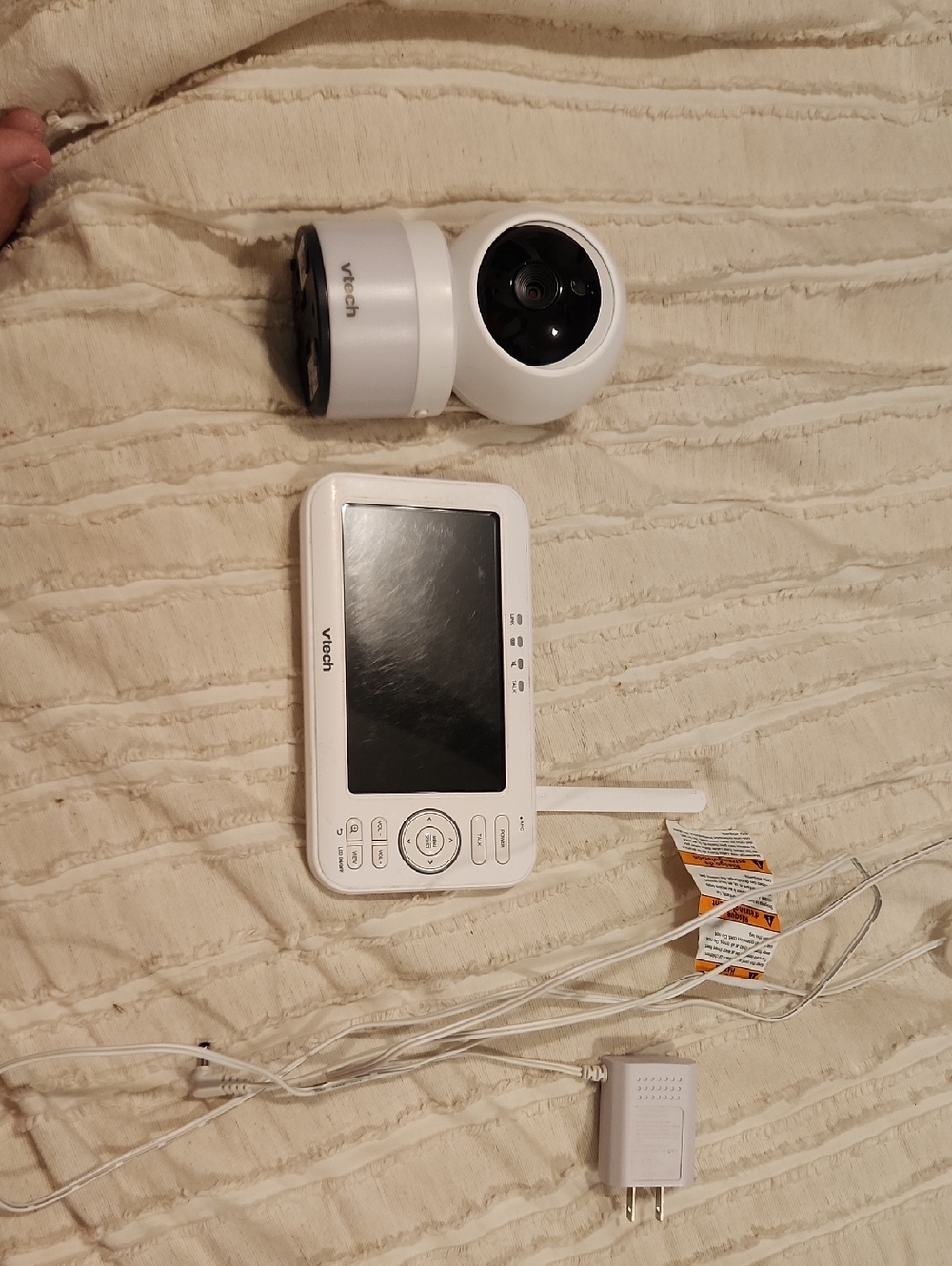VTech White Baby Monitor with Camera and 4.3" Portable Parent Unit